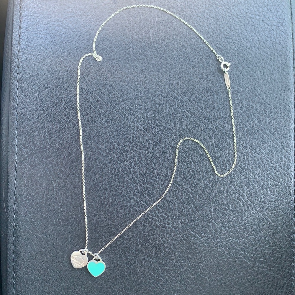 Tiffany Blue® Double Heart Tag Pendant (mini) - Picture 3 of 4